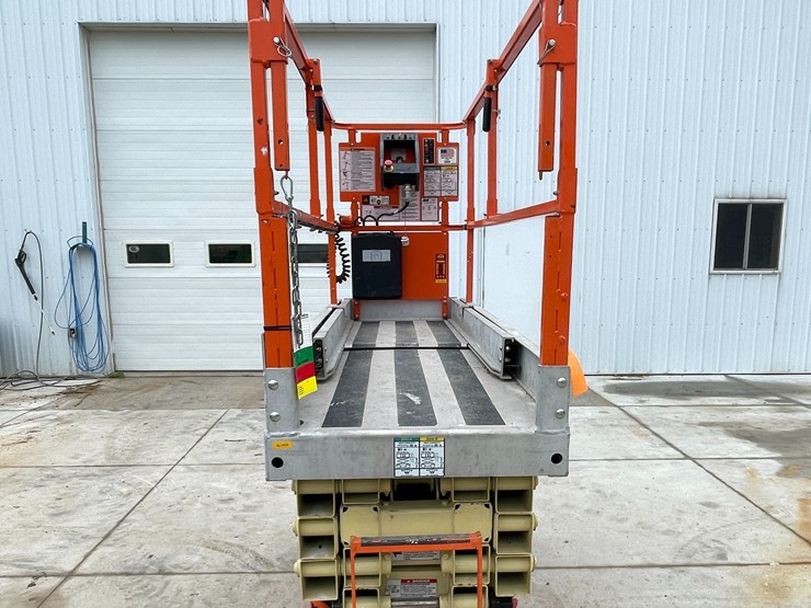 jlg-2630es-image-6