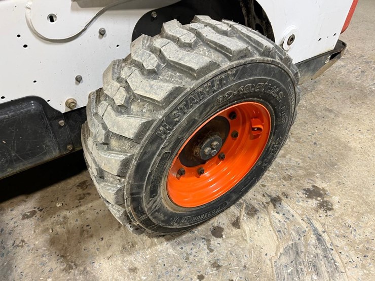 2017-bobcat-s740-image-13