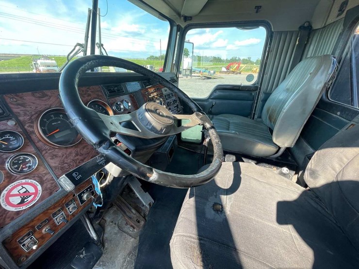 2000-kenworth-t800-image-7