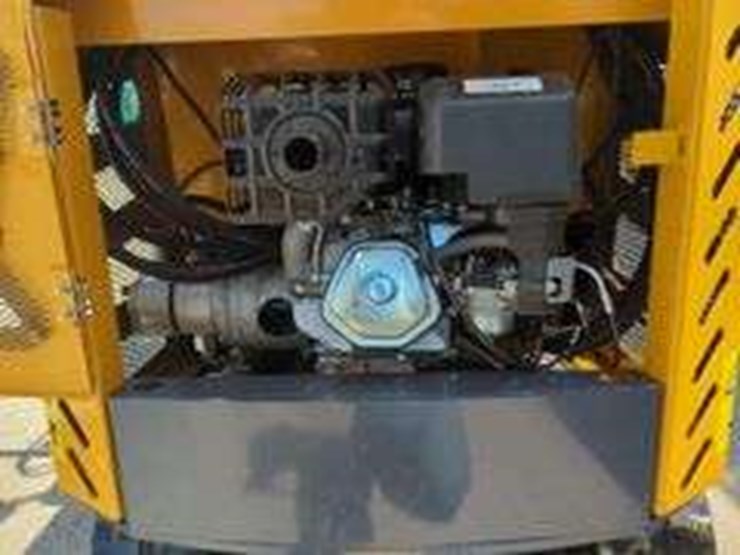 2025-cfg-mx12rx-mini-excavator,-unused,-see-details-for-video-image-12