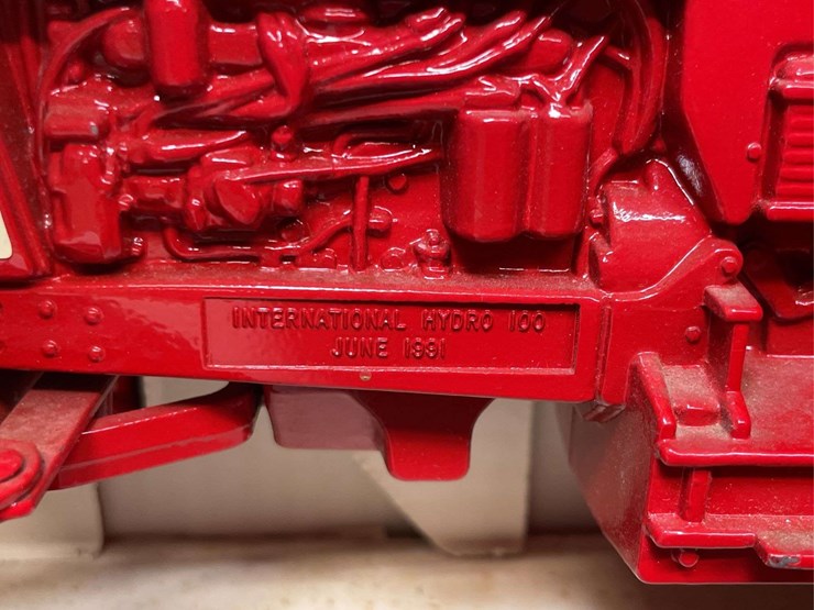 1/16-ih-hydro-100-special-edition-nib-ertl-image-3