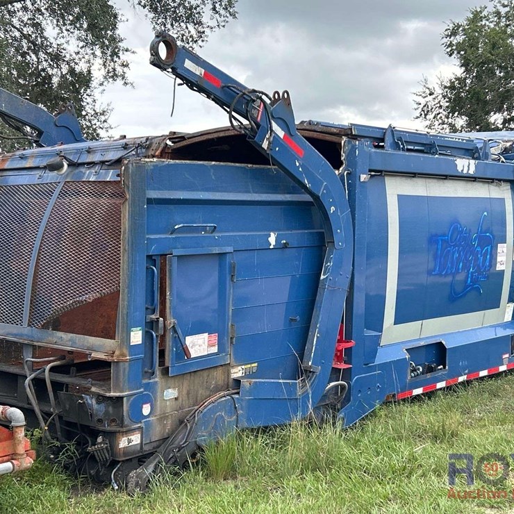 Heil V-1722 28Yd Front Loader Garbage Truck Body