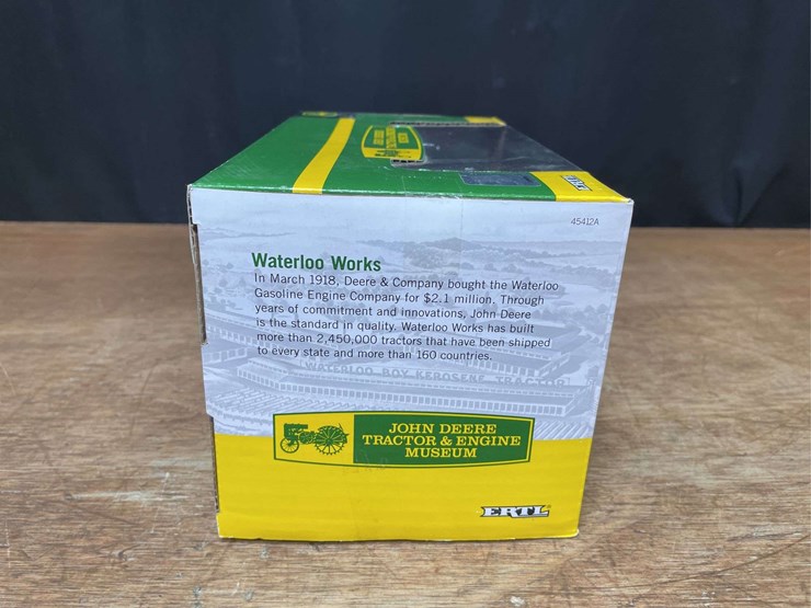 1/16-john-deere-d-museum-nib-ertl-image-7
