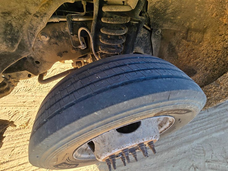 2016-ford-f550-image-38