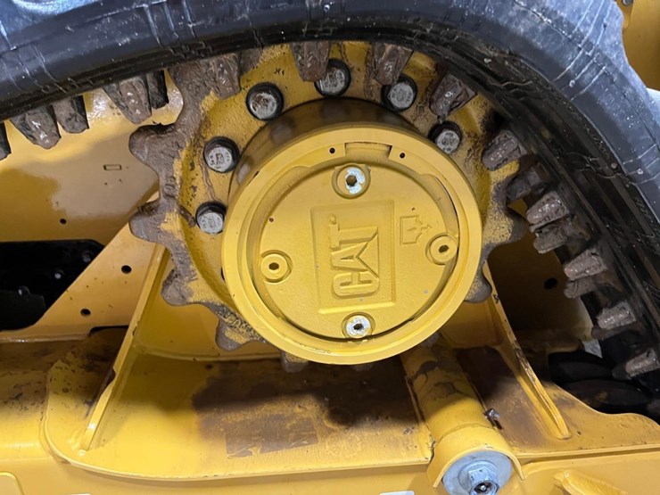 2024-caterpillar-255-skid-steer-loader-image-14