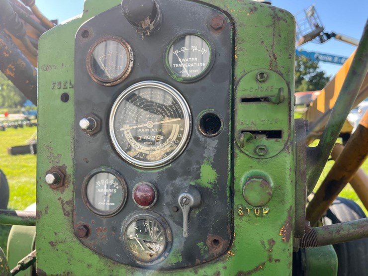 john-deere-720-image-28
