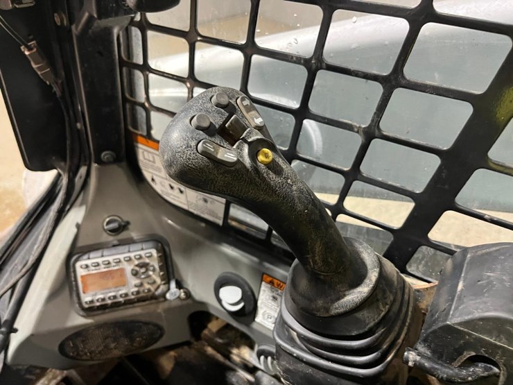 bobcat-t590-image-30