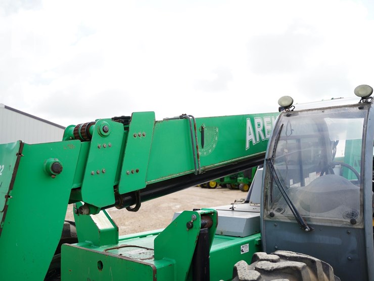 2006-genie-gth844-image-14