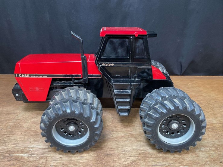 1/16-case-ih-4994-collector-nib-ertl-image-4