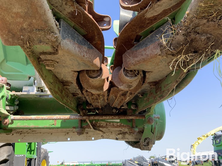 2019-john-deere-712c-image-11
