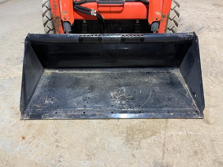 2022-kubota-ssv65-image-9