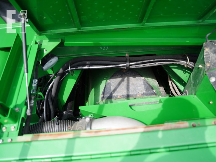 2012-john-deere-s680-image-36