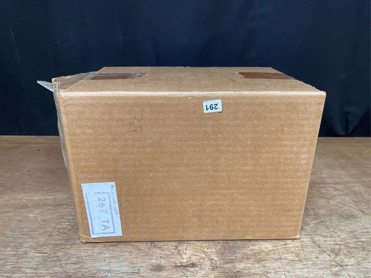 1/16-case-2594-collector-nib-ertl-image-17