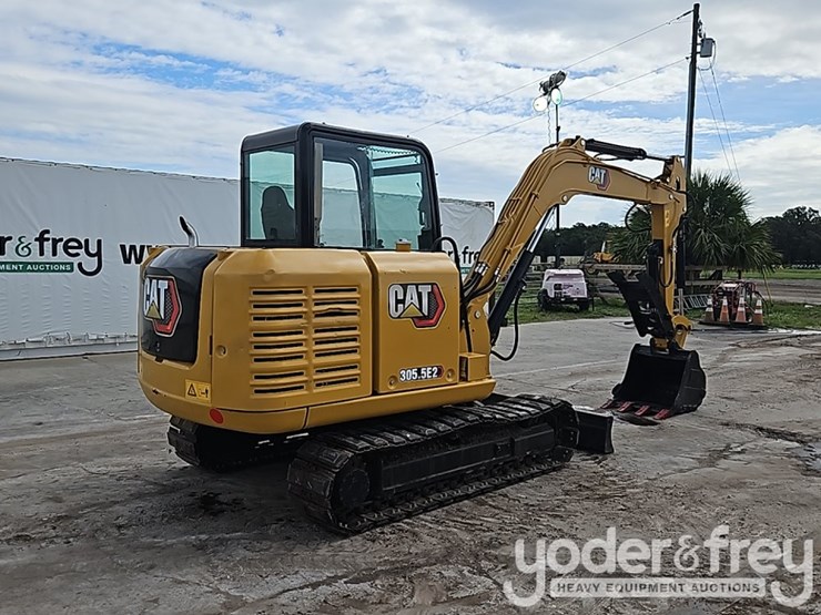 2022-caterpillar-305.5-image-4