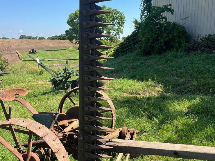oliver-horse-drawn-sickle-mower-image-10