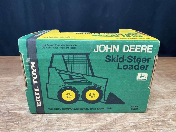 1/16-john-deere-skid-steer-nib-ertl-image-4