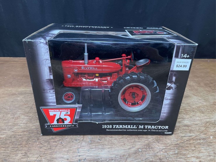1/16-farmall-m-tsc-75th-anniversary-nib-ertl-image-1