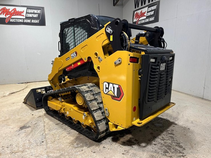 2024-caterpillar-255-skid-steer-loader-image-3