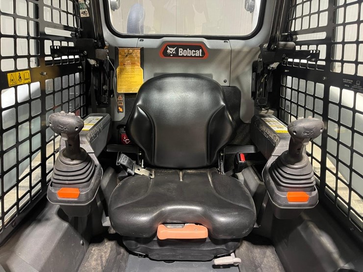 2022-bobcat-t76-image-22