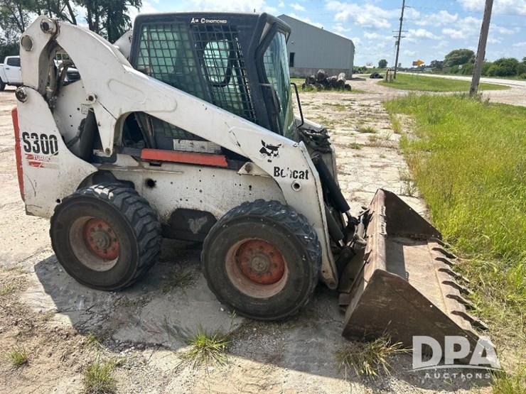 bobcat-s300-image-11