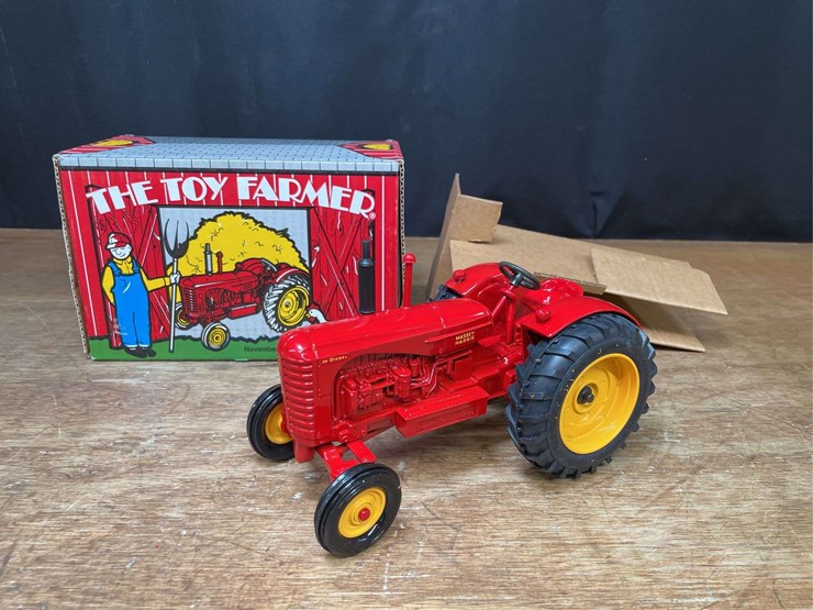 1/16-mh-55-1992-nfts-nib-ertl-image-1