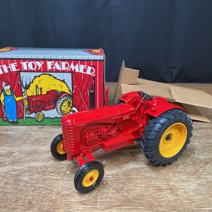 1/16 MH 55 1992 NFTS NIB Ertl