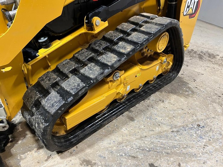 2024-caterpillar-255-skid-steer-loader-image-12