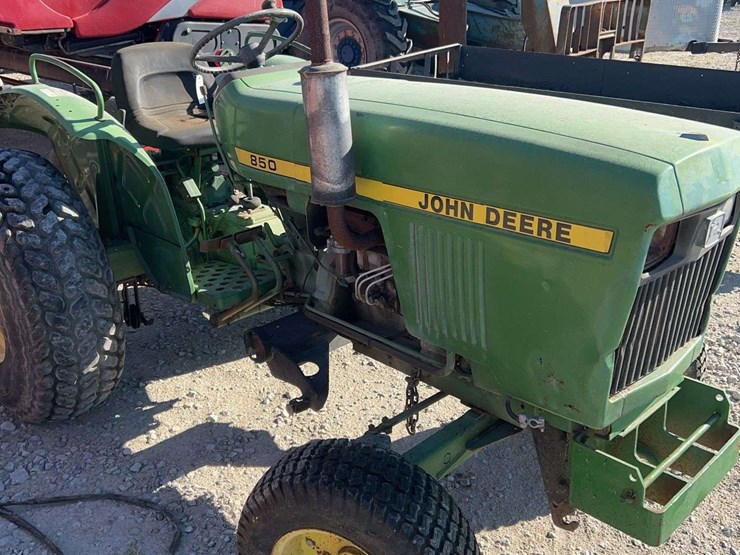 john-deere-850-image-2