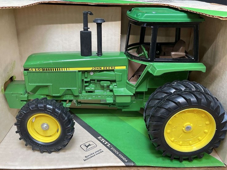 1/16-john-deere-4850-1982-new-orleans-nib-ertl-image-2