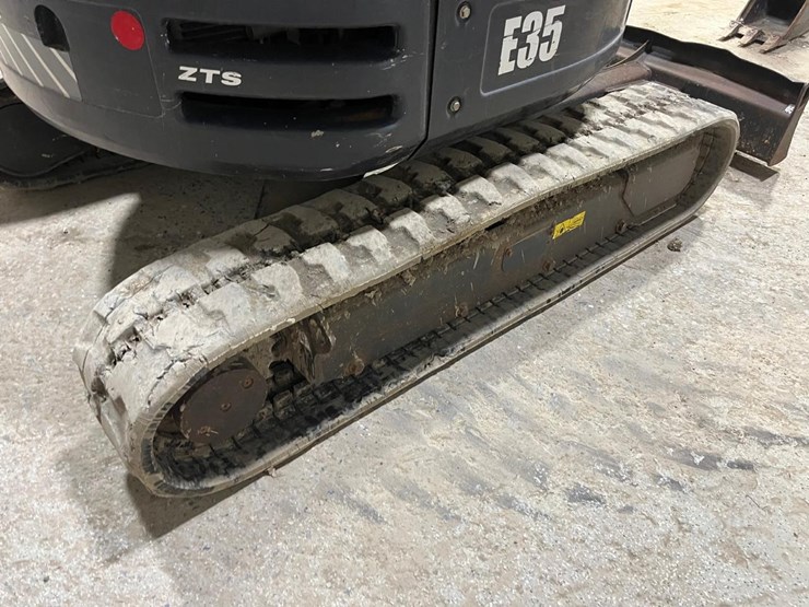 2017-bobcat-e35-image-19