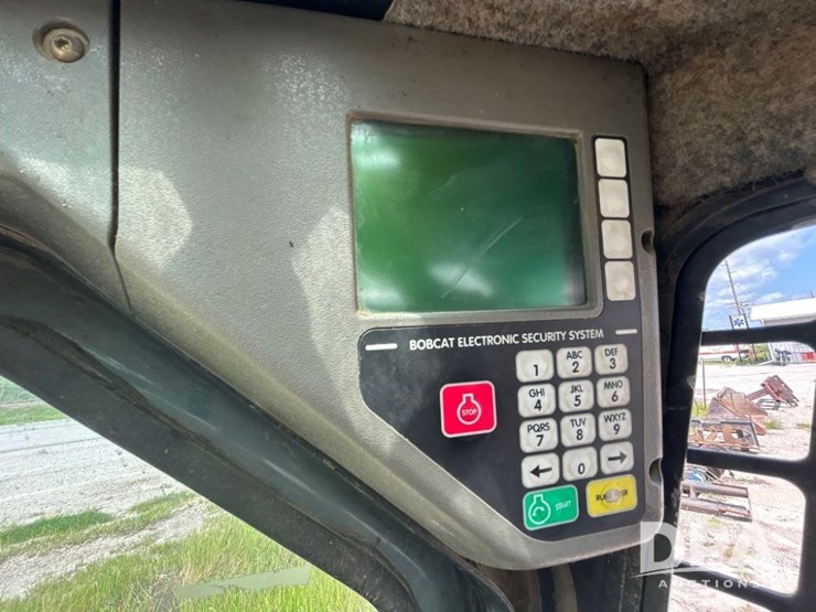 bobcat-s300-image-42