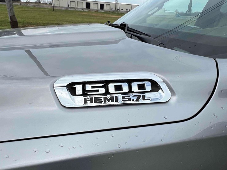 2021-ram-1500-big-horn-image-44