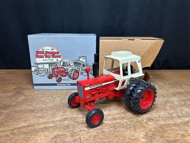 1/16-ih-1256-1998-sfts-nib-ertl-image-1
