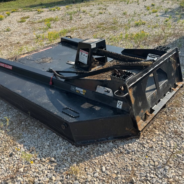 JOHN DEERE SKID STEER 6FT BUSHHOG