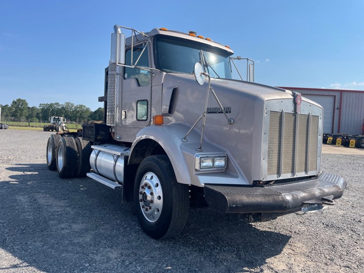 2000-kenworth-t800-image-3