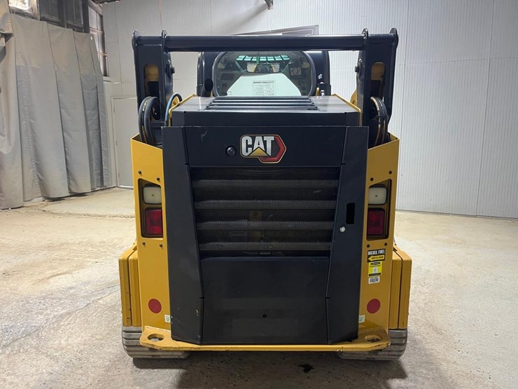 2023-caterpillar-259d3-image-4