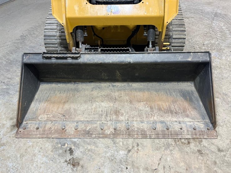 2020-caterpillar-259d3-image-9