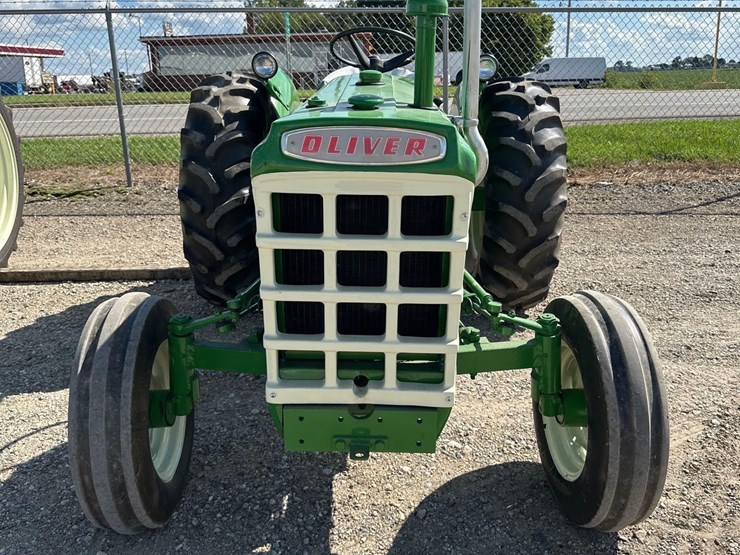 oliver-550-image-2
