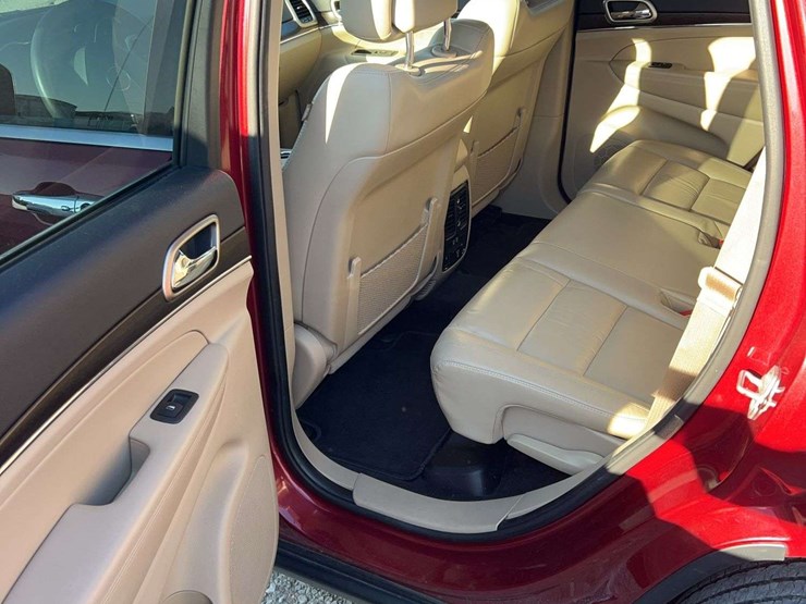 2014-jeep-grand-cherokee-limited-image-14