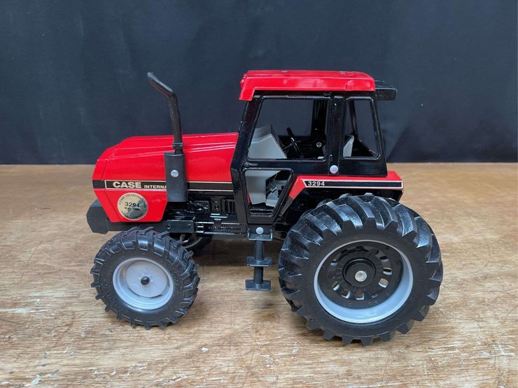 1/16-case-ih-3294-1985-collector-nib-ertl-image-3