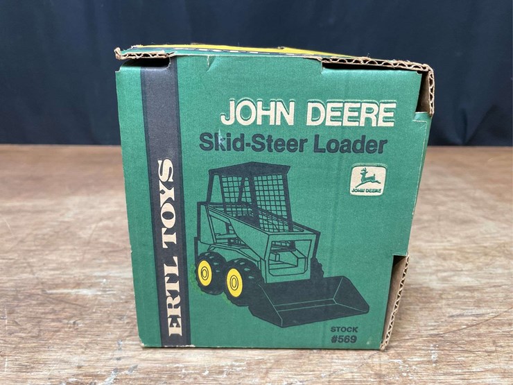 1/16-john-deere-skid-steer-nib-ertl-image-3
