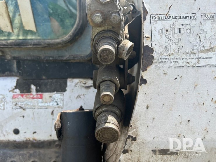 bobcat-s300-image-14