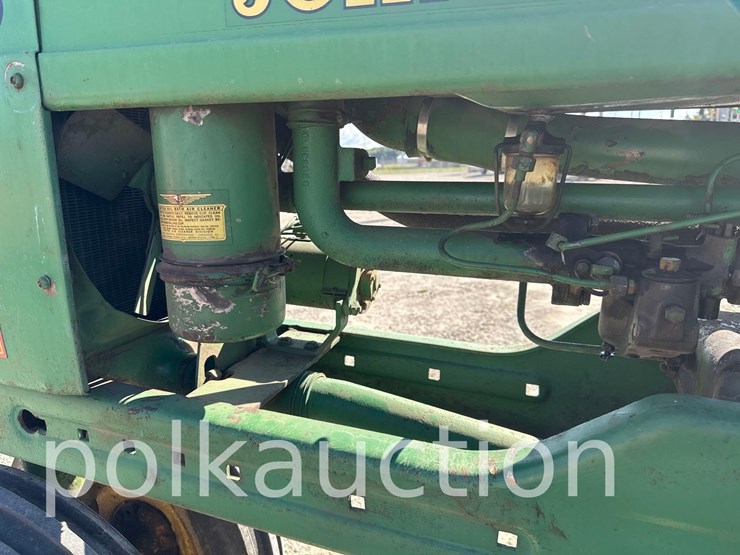 john-deere-b-image-4
