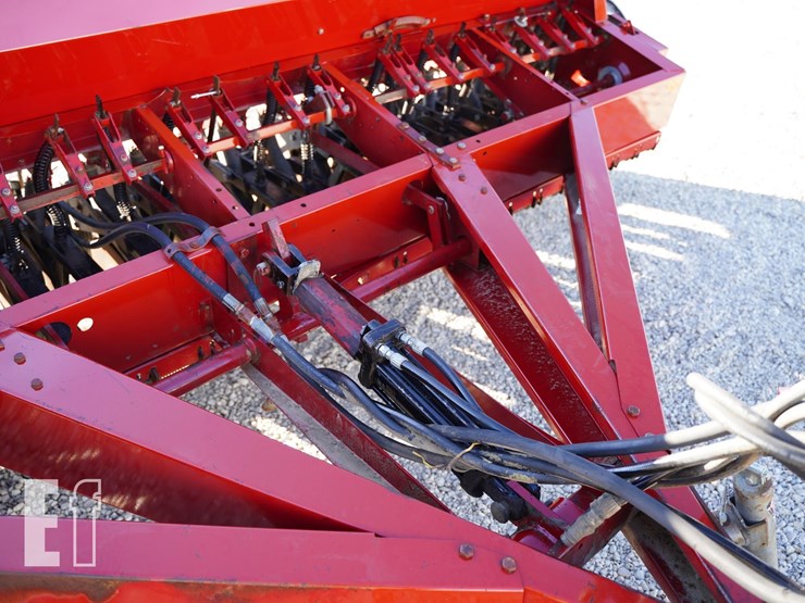 case-ih-5300-image-10