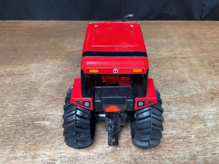 1/16-ih-5488-1984-first-edition-nib-ertl-image-7
