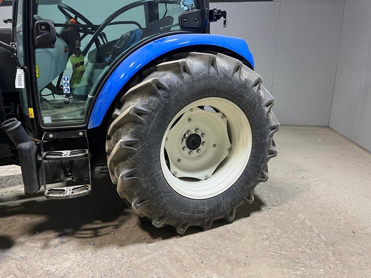 new-holland-workmaster-65-image-12