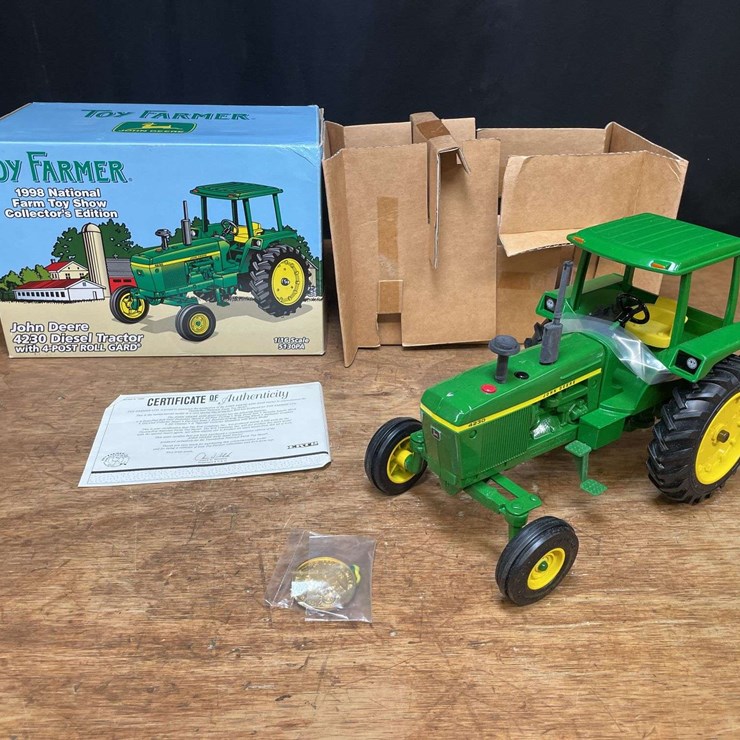 1/16 John Deere 4230 1998 NFTS NIB Ertl