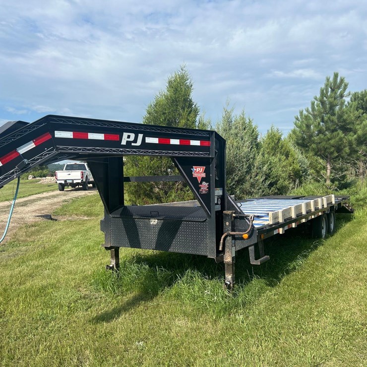 2020 PJ Gooseneck Trailer