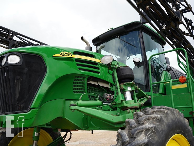 2007-john-deere-4720-image-12