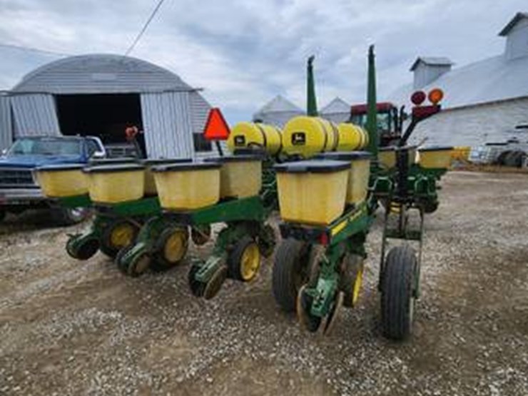 john-deere-7200-image-3